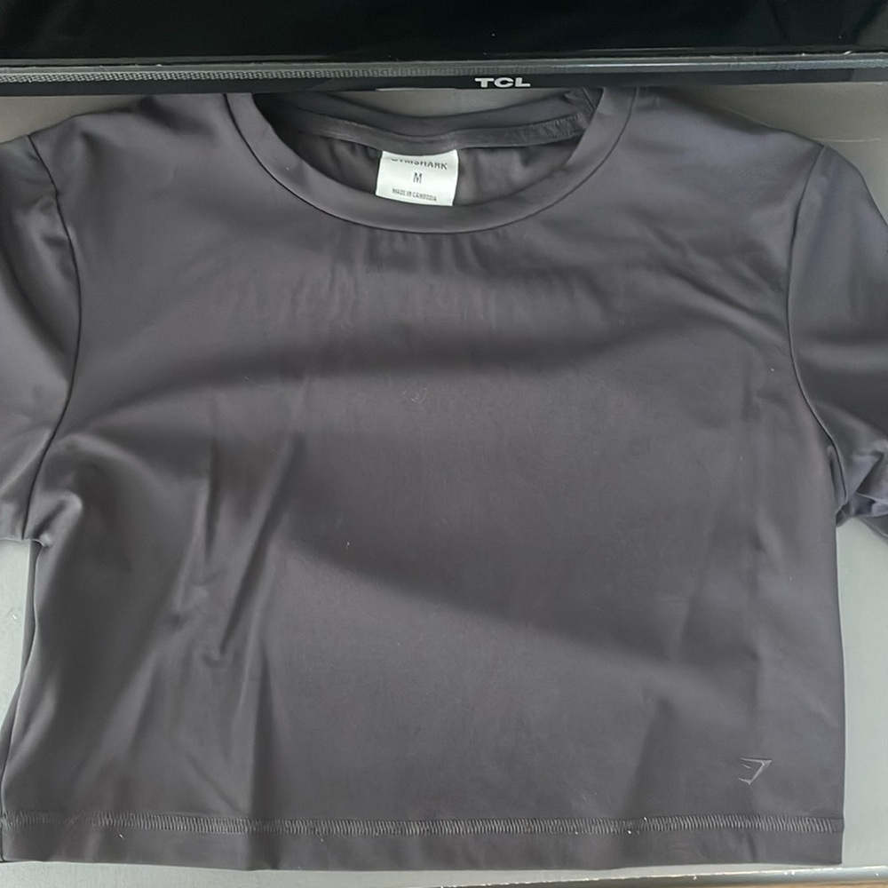 Gymshark Whitney Simmons short sleeve crop top never worn!